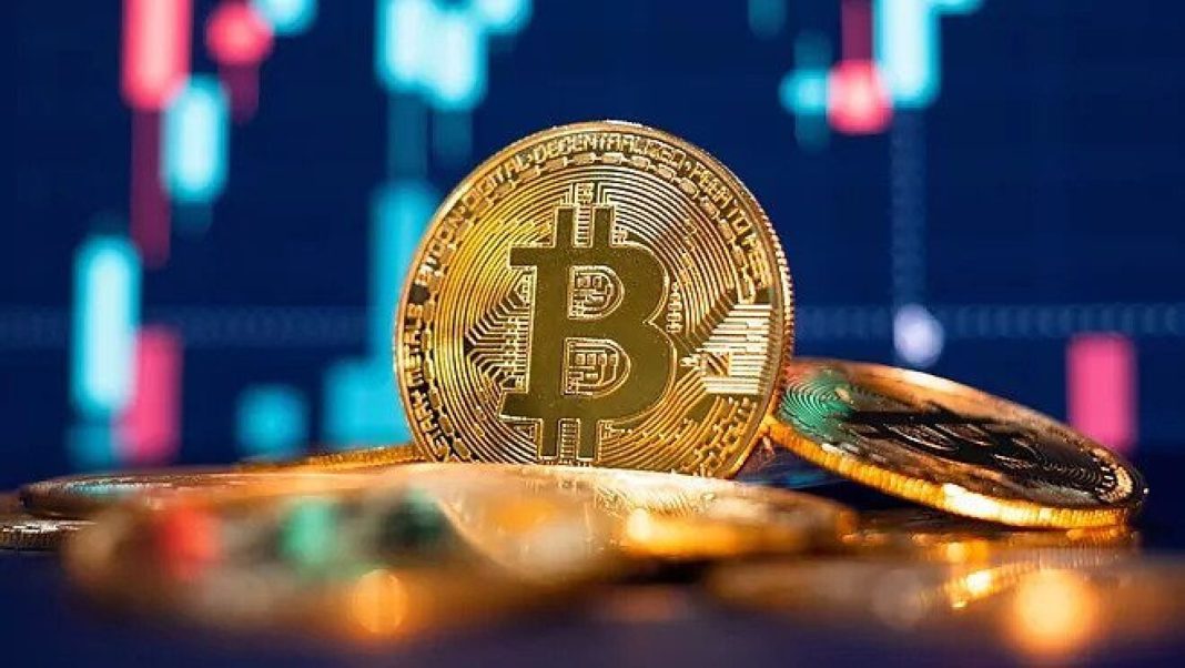 Bitcoin drops to lowest level in over a month, crypto market loses $70 billion