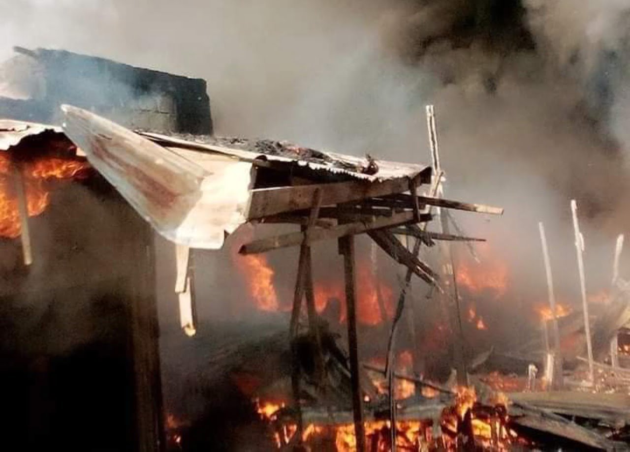 Fire razes popular Bodija market in Ibadan