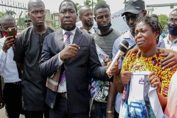 Bamise Ayanwola: Family, activists others protest at Lagos State House of Assembly