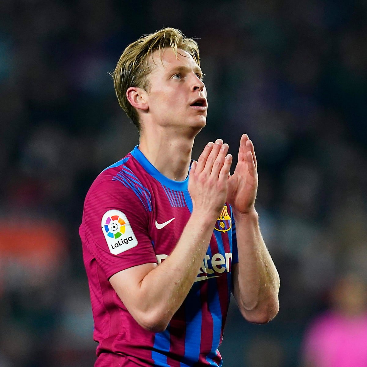 Xavi speaks on Frenkie de Jong joining Manchester United