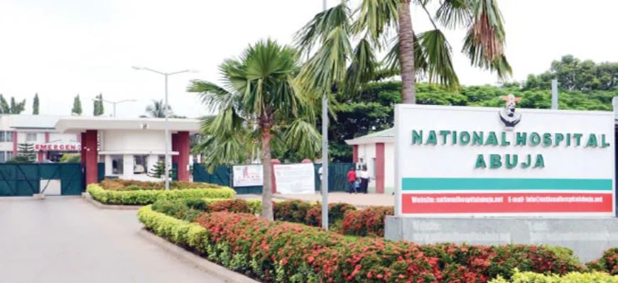 Abuja doctor allegedly slaps nurse, Group frawns at action