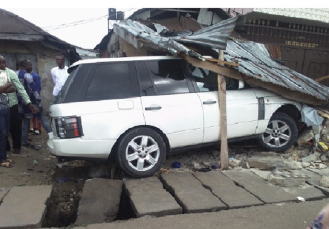 Three killed as Range Rover rams into newspaper stand in Delta