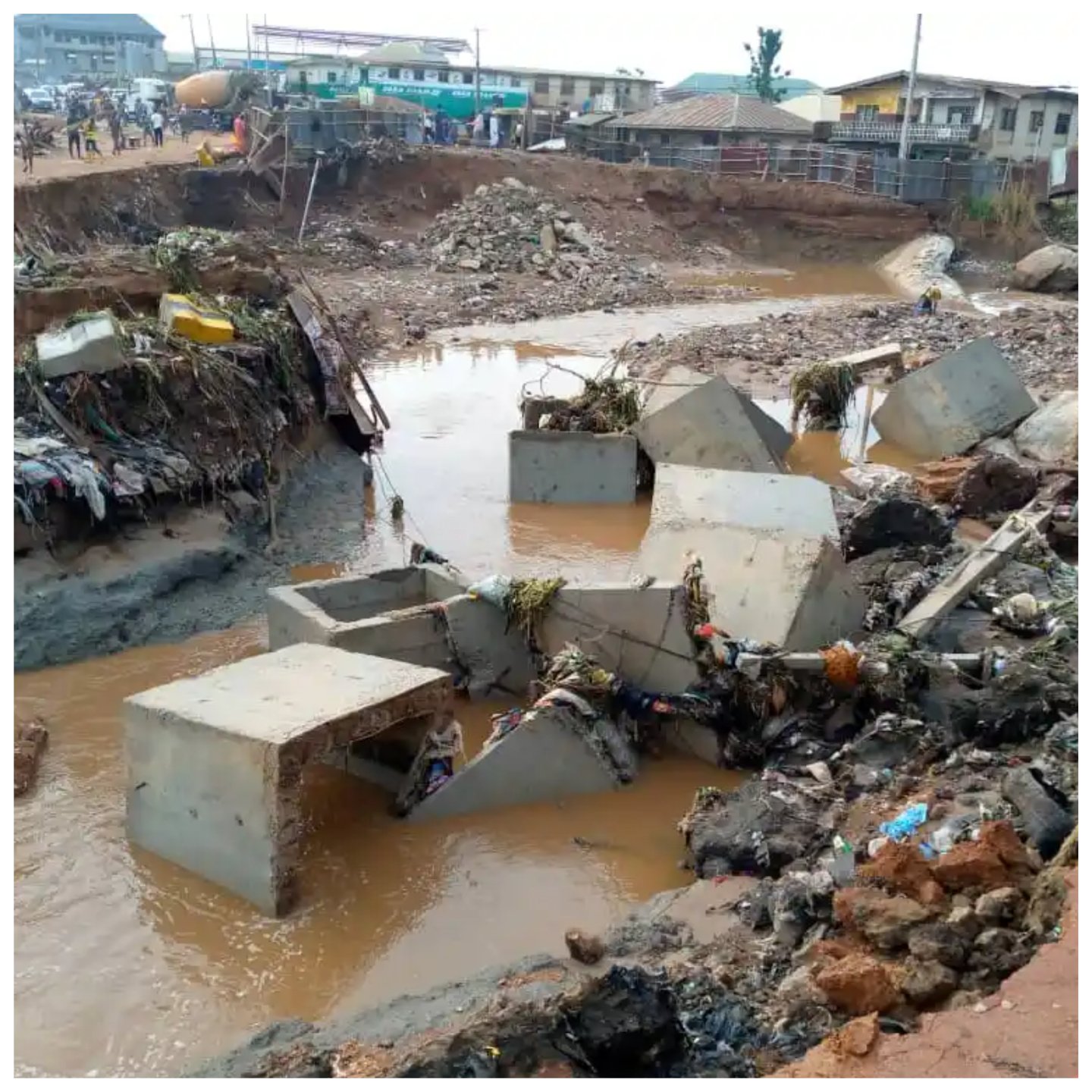 Ibadan: Bridge linking Eruwa, Lanlate collapses