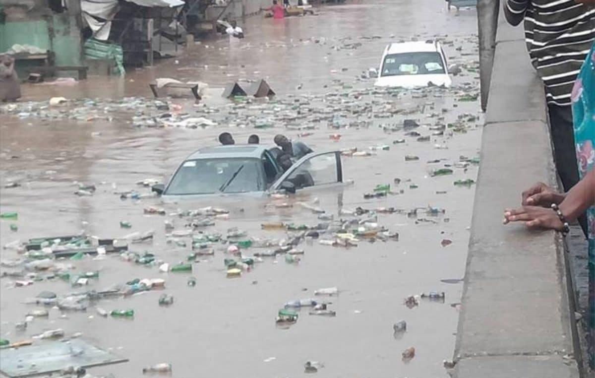 Three men rescued as flood sinks car in Agege [VIDEO]