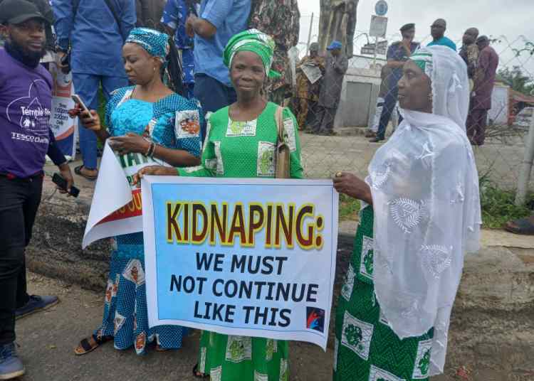 Kidnapping: Ogbomoso residents protest, seek urgent intervention to address incessant abduction of kinsmen [PHOTOS]