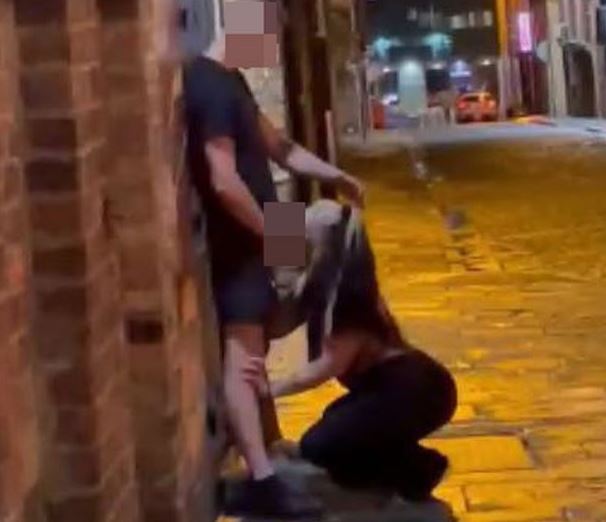 Couple caught performing oral s*x act in Liverpool street (videos)