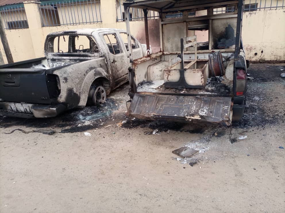 BREAKING: Tension in Imo as unknown gunmen invade Police station, kill officers, burnt vehicles