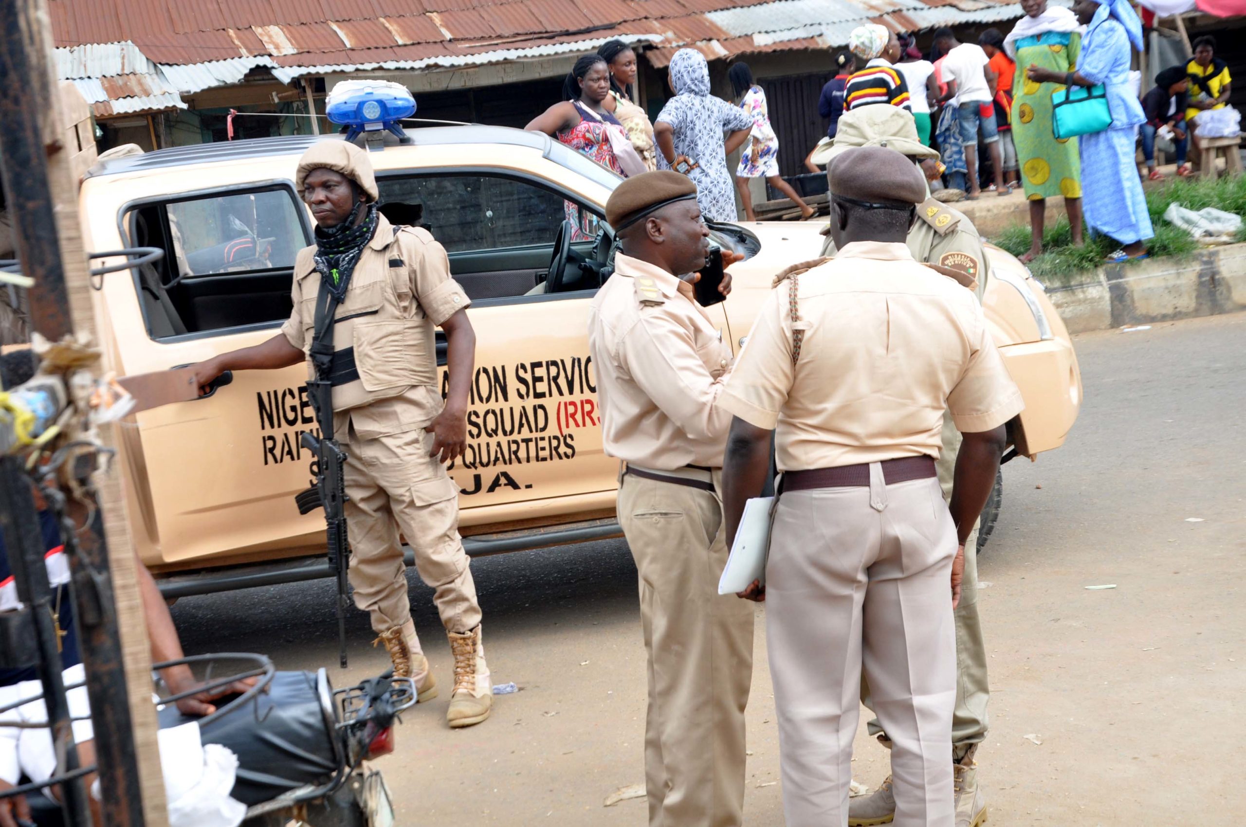 Ambazonian struggle: Immigration arrest, detain 3 gun runners in Cross River