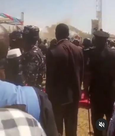 APC official begs crowd at Tinubu’s presidential campaign flag-off in Jos to stop throwing away banners and posters they came to the venue with (video)