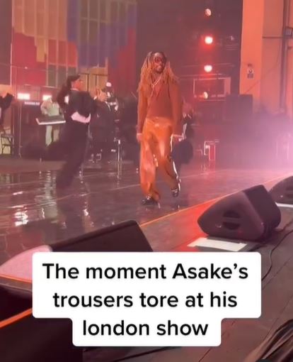 Moment Asake’s trouser tore while performing at his London show (video)