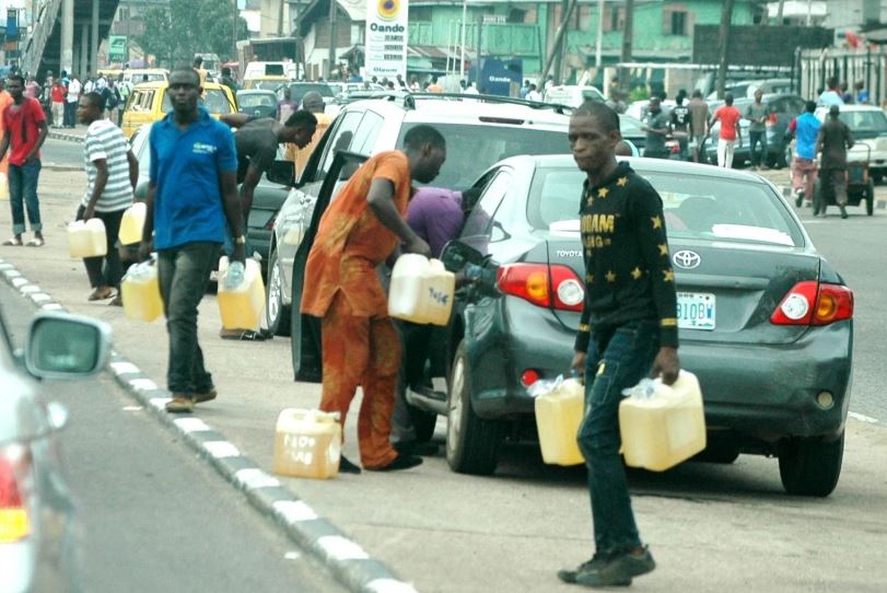 Fuel scarcity: How filling station attendants encourage black marketers in Abuja